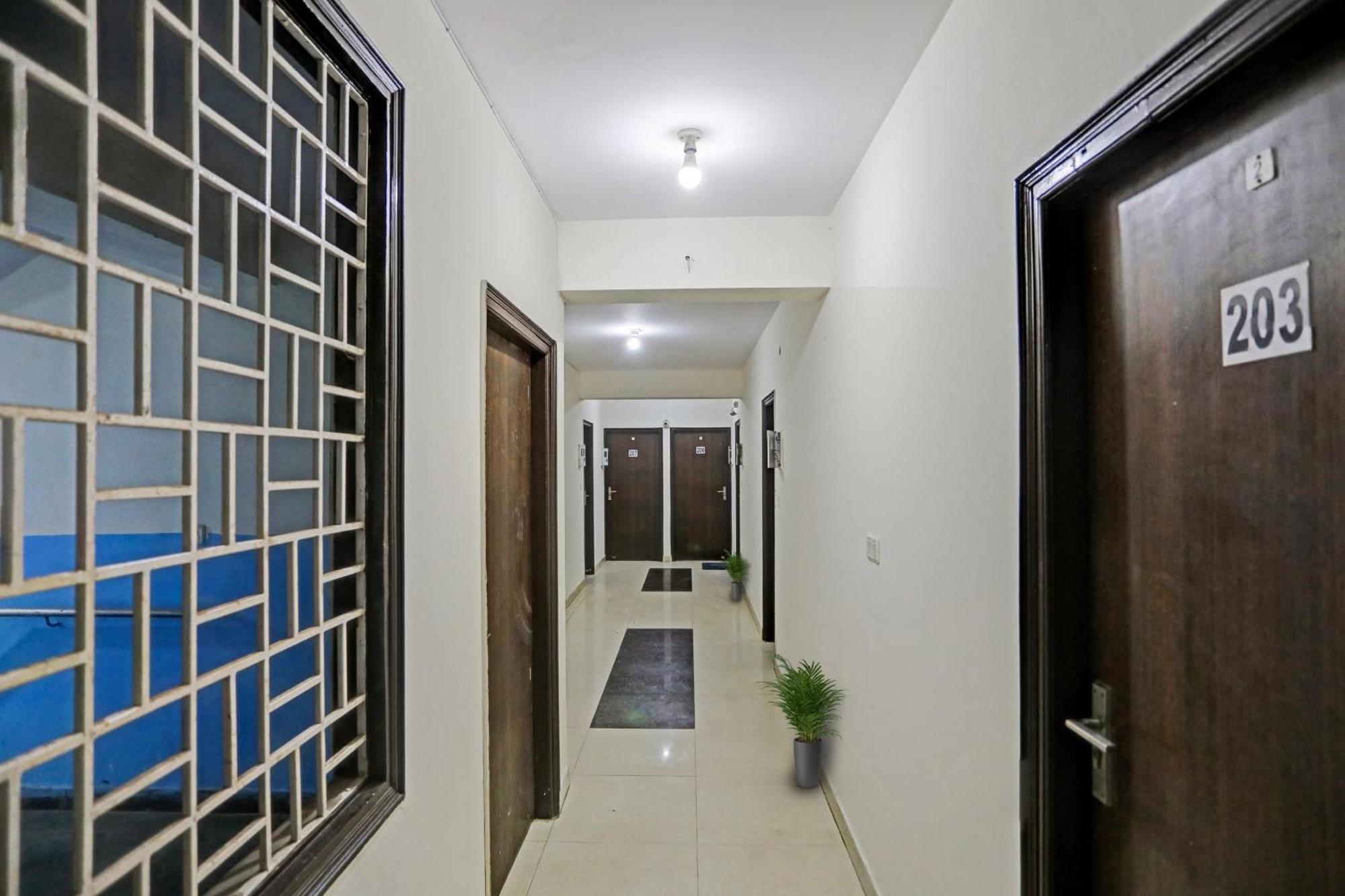 Hotel O Kalkaji Delhi New Delhi Extérieur photo