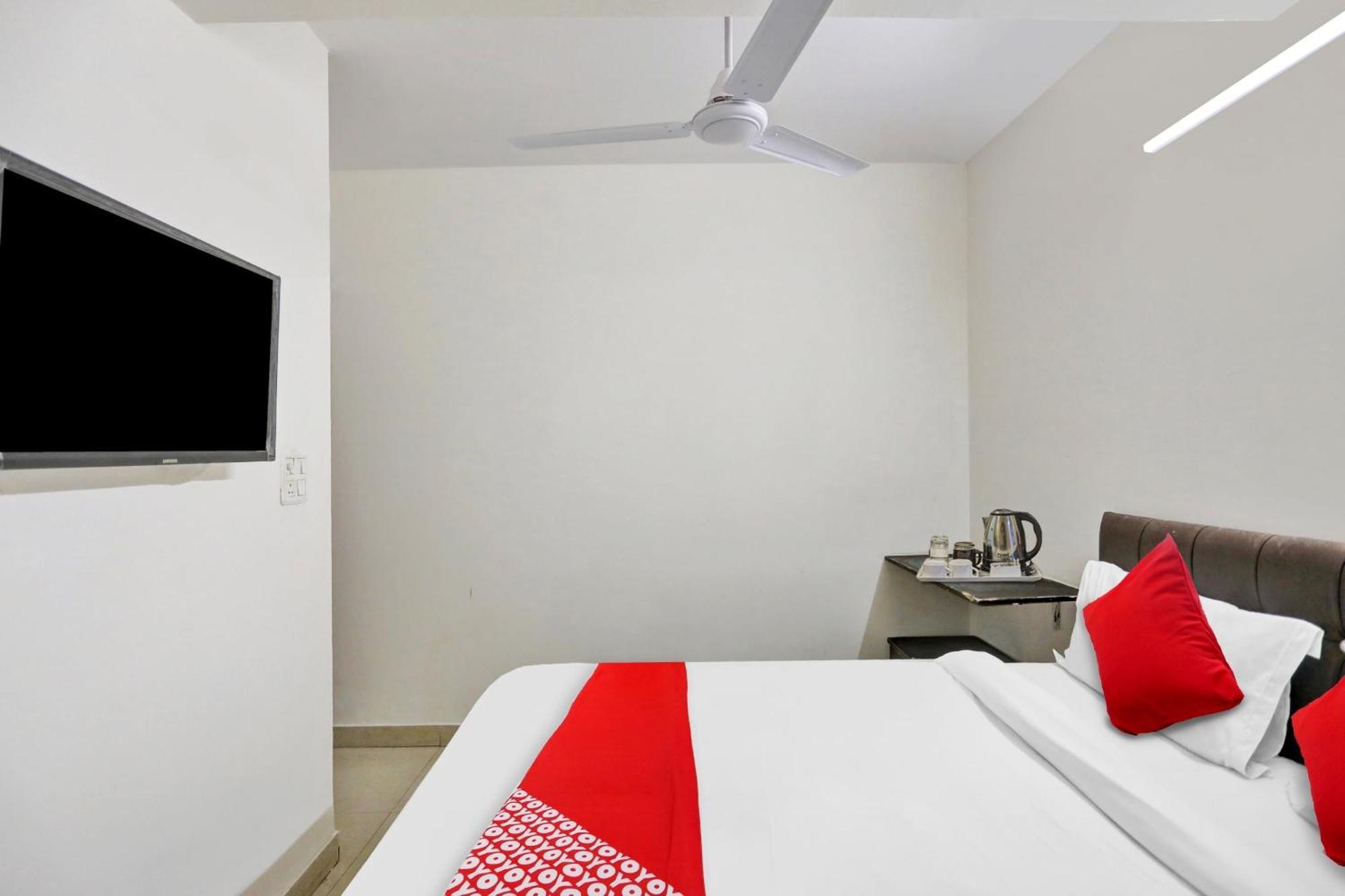 Hotel O Kalkaji Delhi New Delhi Extérieur photo